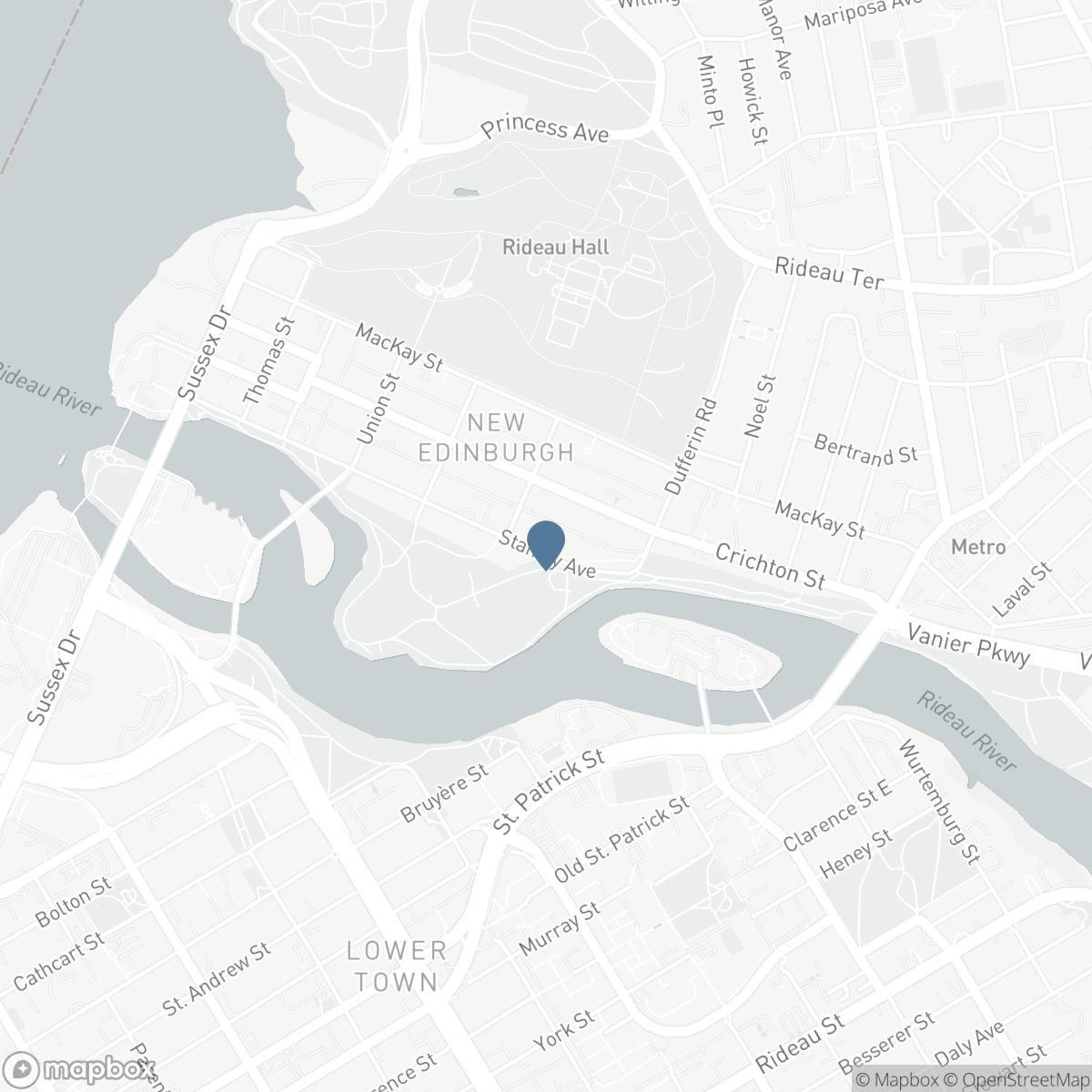 198 STANLEY AVENUE, Ottawa, Ontario K1M 1P3
